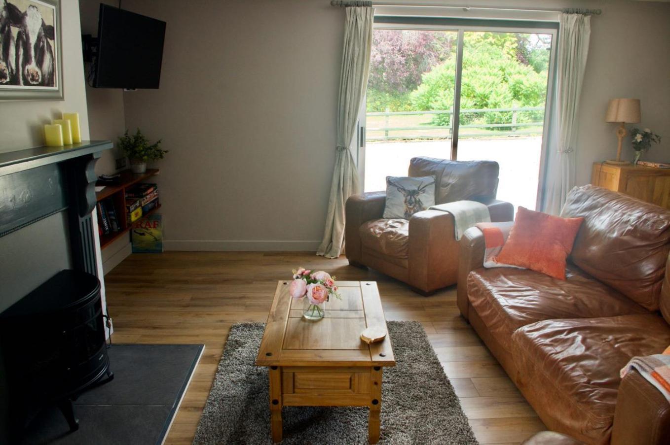 Apartment Converted Stables At Peaceful Family Farm *